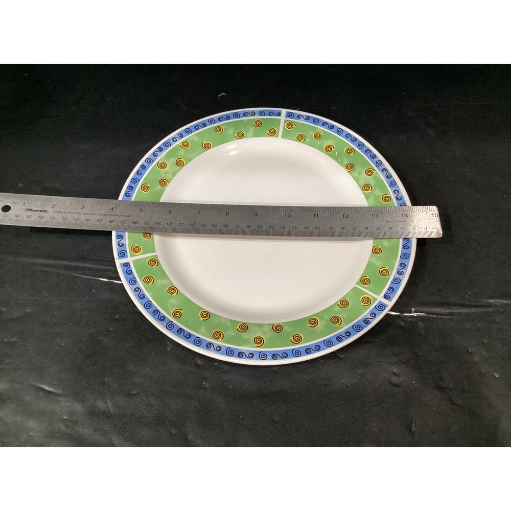 INT Dinner Plates Set of 2 Spiral Scroll Pattern *